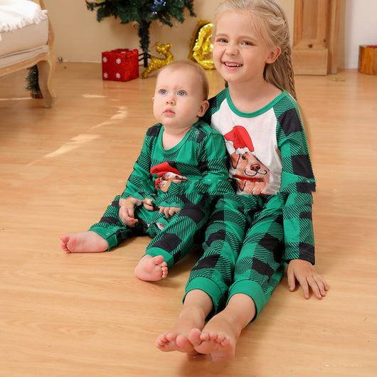 Pijamas Navideños Largos para Toda la Familia - Image 3