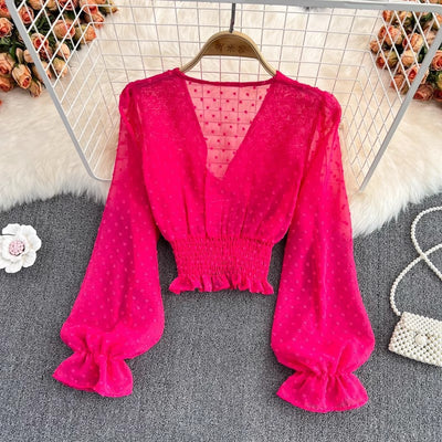 Blusa Estilo Occidental con Escote V, Lunares y Cintura Ajustada - Image 13