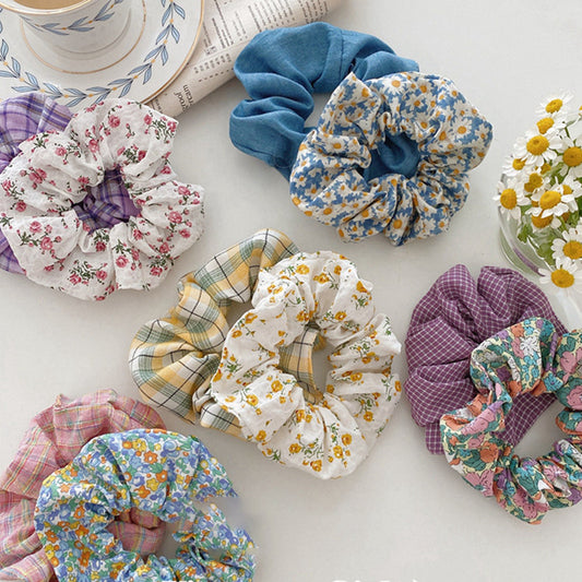 Cuerda para la Cabeza con Diseño Floral Calado - Image 2