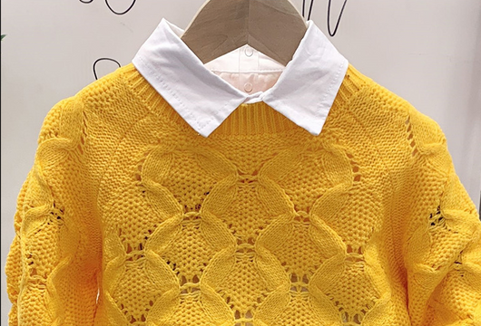 Conjunto Infantil 3 Piezas: Suéter Estampado, Remera y Jeans - Image 8