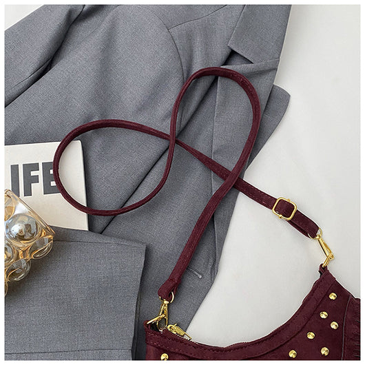 Bolsa Mensajera Retro Casual con Flecos y Remaches de Gran Capacidad - Image 30