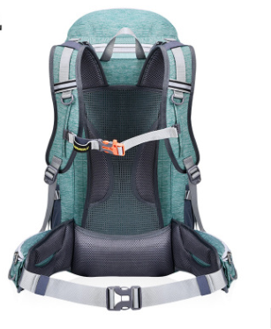 Mochila de Montaña Profesional para Senderismo y Aventura al Aire Libre - Image 3