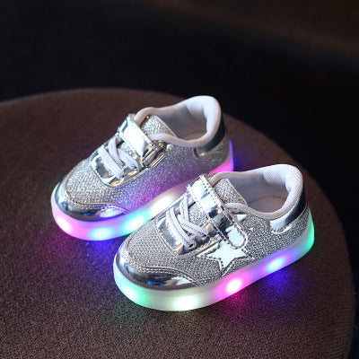 Zapatos con Botón Mágico LED