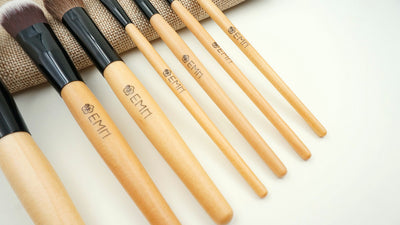 Set de Brochas de Maquillaje Profesional con Estuche de Cuero - Image 3