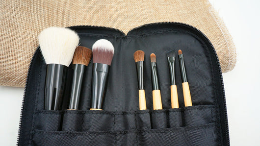 Set de Brochas de Maquillaje Profesional con Estuche de Cuero - Image 5