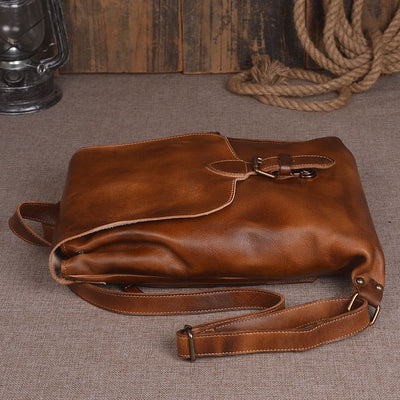 Mochila de Cuero Vegetal Curtido para Hombre - Bolsa de Viaje y Computadora con Acabado Artesanal - Image 3