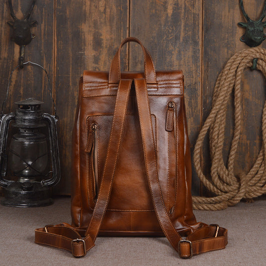 Mochila de Cuero Vegetal Curtido para Hombre - Bolsa de Viaje y Computadora con Acabado Artesanal - Image 2