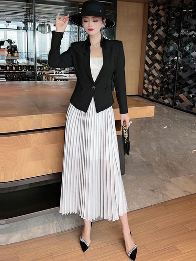 Conjunto de Blazer Negro y Falda Plisada de Dos Piezas para Mujer - Image 6