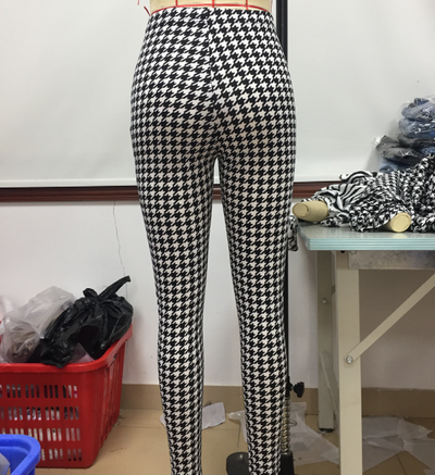 Pantalones Cropped Talle Alto con Patrón Pata de Gallo Ajuste Slim - Image 9