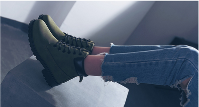 Botas Martin Blancas para Mujer - Estilo Trabajo y Casual - Image 10