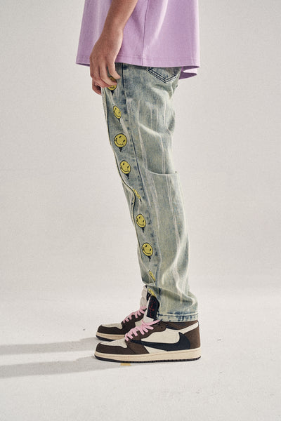 Jeans con Bordado de Carita Feliz - Image 5
