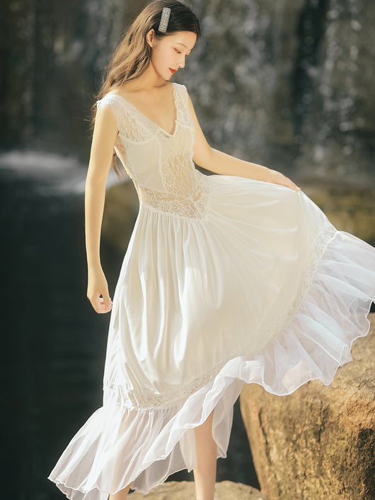 Vestido Blanco de Gasa con Espalda Descubierta y Detalles de Encaje - Image 13