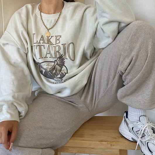 Suéter Gris Verde con Estampado de Letras - Diseño Viral para Mujer - Image 3