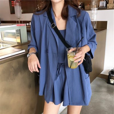 Conjunto de Tres Piezas con Chaleco y Shorts - Traje Moderno Viral - Image 3