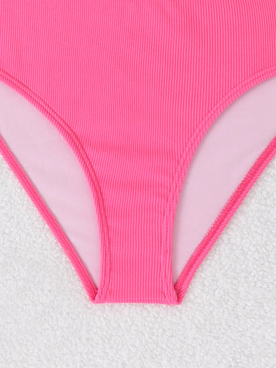 Bikini Dos Piezas con Halter y Falda Asimétrica - Image 16