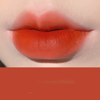 Brillo Labial Velvet Foggy con Acabado Mate Difuminado - Image 3