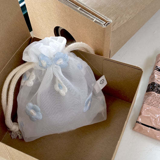 Bolsa de Almacenamiento Pequeña con Bordado Floral y Cordón Ajustable