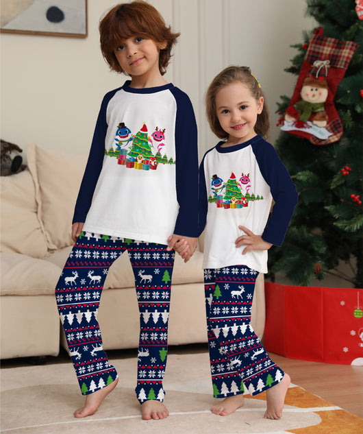Conjunto de Pijamas Navideños para Toda la Familia - Image 3