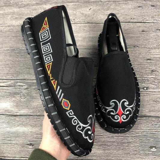 Zapatos de tela bordados con dragón