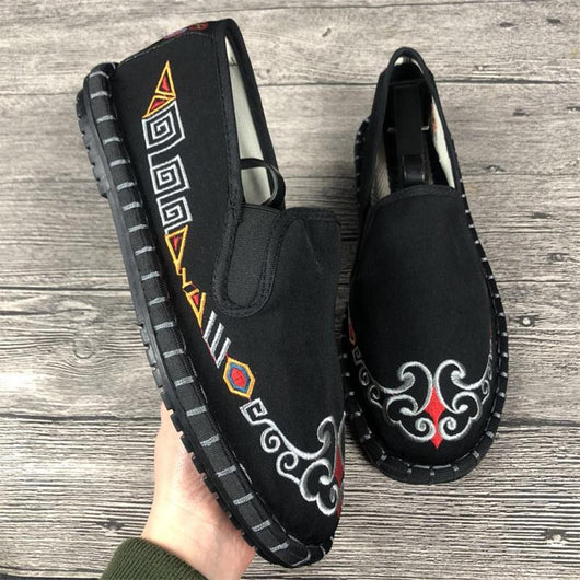 Zapatos de tela bordados con dragón