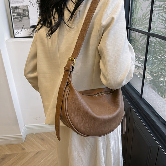 Bolso Mensajero de Cuero Suave Capacidad Grande para Llevar Bajo el Brazo - Image 3