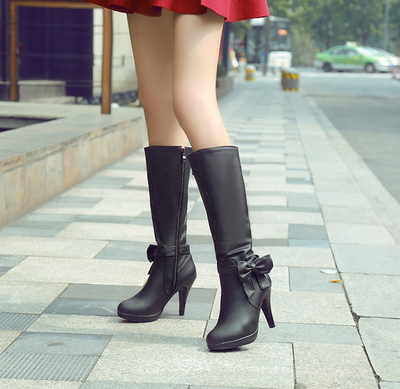 Botas Martin con Lazo de Cabeza Redonda