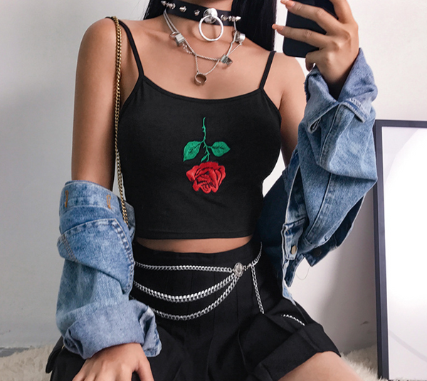 Camisola Corta con Bordado de Rosas