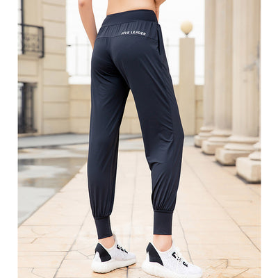 Pantalones deportivos holgados con línea lateral - Image 14