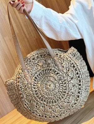 Bolsa de Playa Redonda Tejida a Mano - Bolso Cruzado de Ratán para Mujer - Image 2