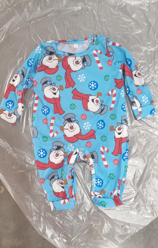 Christmas parent-child long sleeve pajamas with a snowman graphic on grey and blue tops, and patterned pants. - Image 12