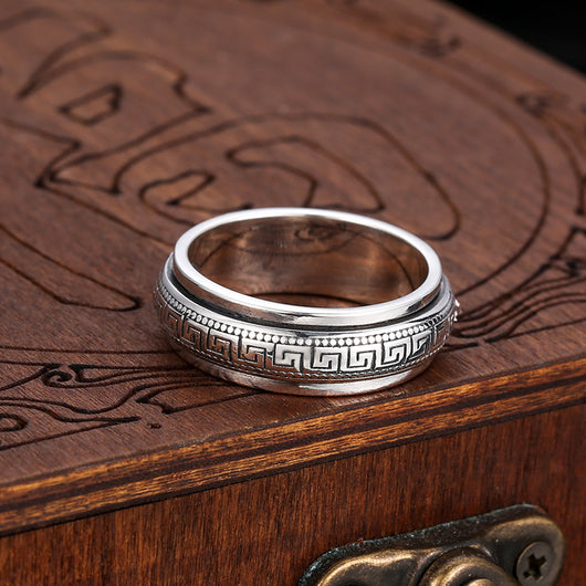Anillo de Plata Tailandesa con Patrón Geométrico para Hombre - Image 3