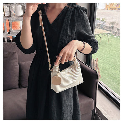 Bolsa Crossbody de Cuero PU con Pliegues Cloud - Elegante y Versátil - Image 14