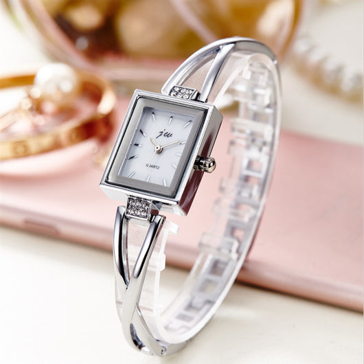 Reloj de Pulsera Electrónico Retro para Mujer con Banda de Acero Inoxidable Resistente al Agua - Image 10