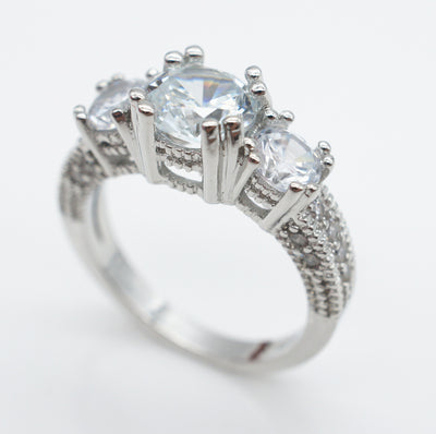 Anillo de Compromiso con Circonita Incrustada - Diseño Europeo y Americano - Image 2