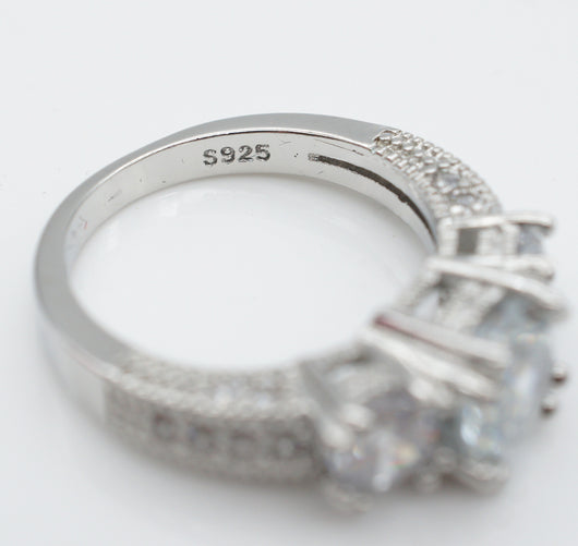 Anillo de Compromiso con Circonita Incrustada - Diseño Europeo y Americano - Image 5
