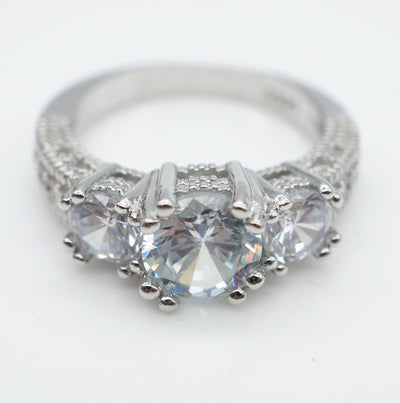 Anillo de Compromiso con Circonita Incrustada - Diseño Europeo y Americano - Image 3