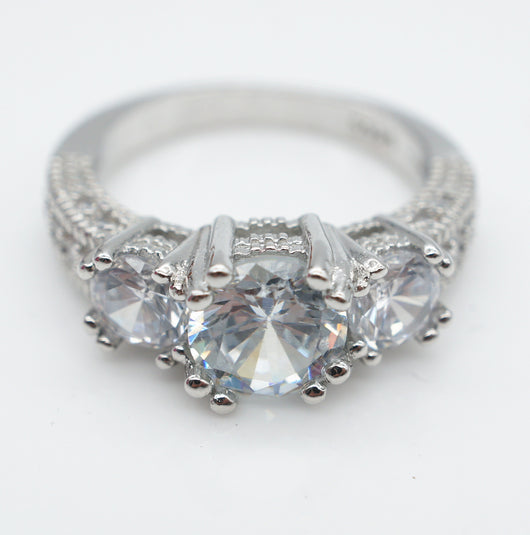 Anillo de Compromiso con Circonita Incrustada - Diseño Europeo y Americano - Image 3