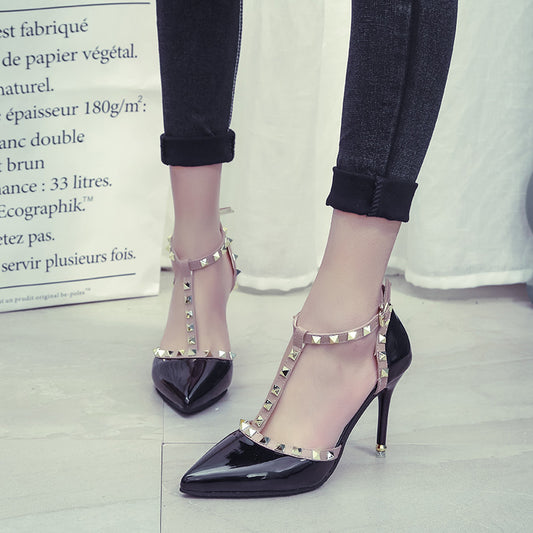 Tacones Altos Puntiagudos con Tachuelas - Image 2