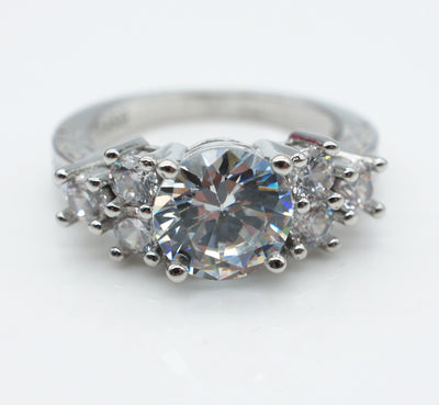 Anillo de Compromiso Circón de Ocho Corazones y Ocho Flechas - Grado Premium - Image 3