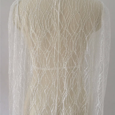Chal Blanco con Lentejuelas y Cruz Pequeña para Mujer - Image 9
