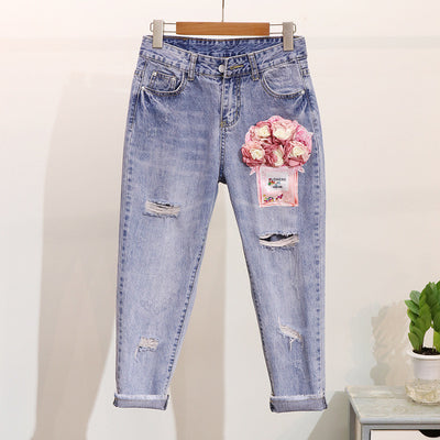 Conjunto Denim con Botella de Perfume Floral y Camiseta Estampada Lentejuelas - Image 12