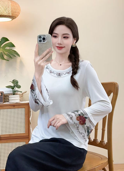 Blusa Crop Bordada Estilo Chino con Mangas Acampanadas - Image 8