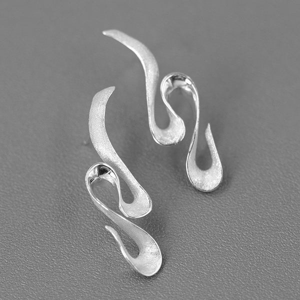 Aretes de Plata Esterlina con Diseño Geométrico Audaz y Elegante - Image 5