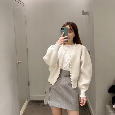 Cardigan de Punto con Detalles de Perlas - Elegancia Versátil - Image 5