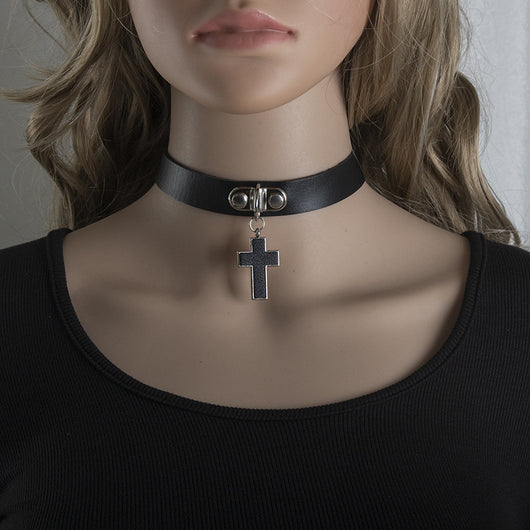 Choker de Cuero Negro Ajustable con Encaje - Image 4
