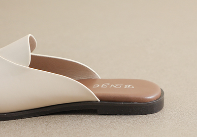 Pantuflas Estilo Retro para Mujer con Diseño Abierto - Image 8