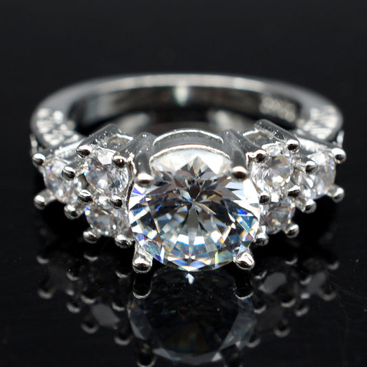 Anillo de Compromiso Circón de Ocho Corazones y Ocho Flechas - Grado Premium