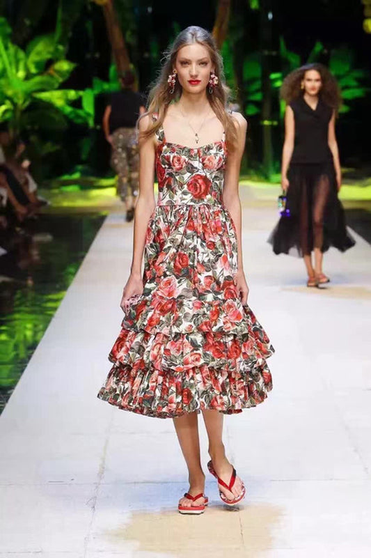 Vestido Camiseta Multicapa de Corte Elegante - Image 2