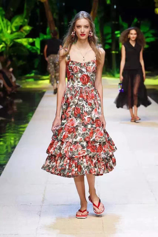 Vestido Camiseta Multicapa de Corte Elegante - Image 2