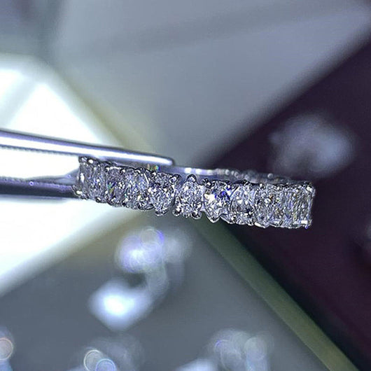 Anillo de Lujo Minimalista con Incrustación de Gota de Agua y Cristales - Image 6